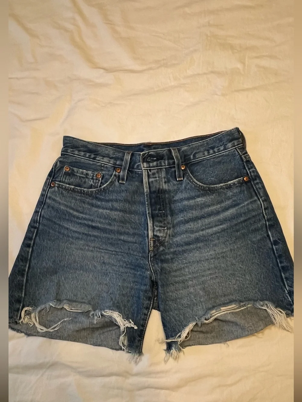 Levi’s Classic 501’s High-Rise Distressed is Denim Long Shorts - Blue